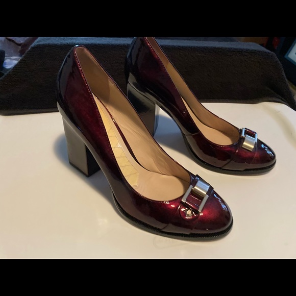 Shoes - Picture 1 of 3